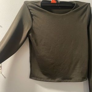 Cropped long sleeve tshirt